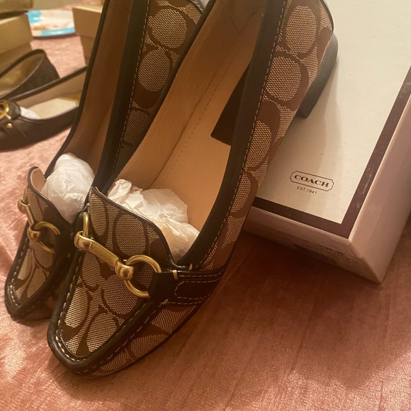 Woman's designer shoes - Picture 13 of 14